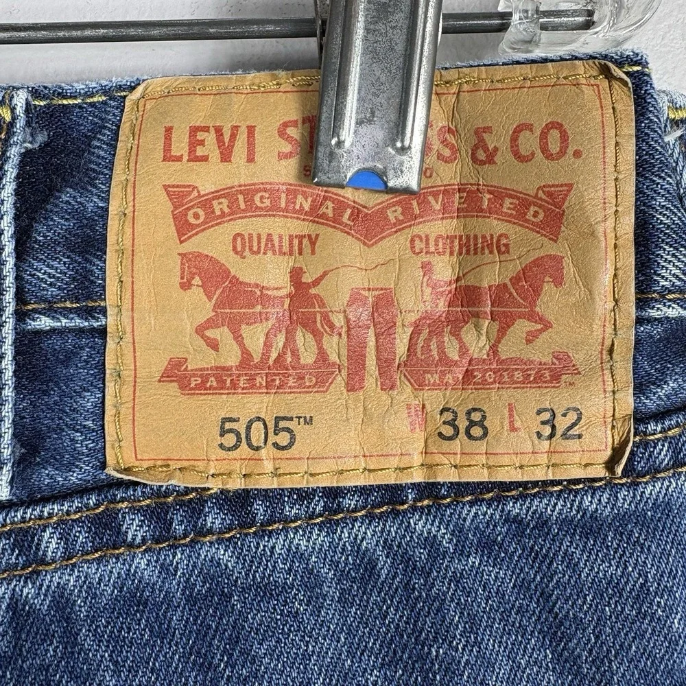 Levis 505 Men's‎ 38x31 Blue 100% Cotton Straight Leg Dark Wash Denim Jeans